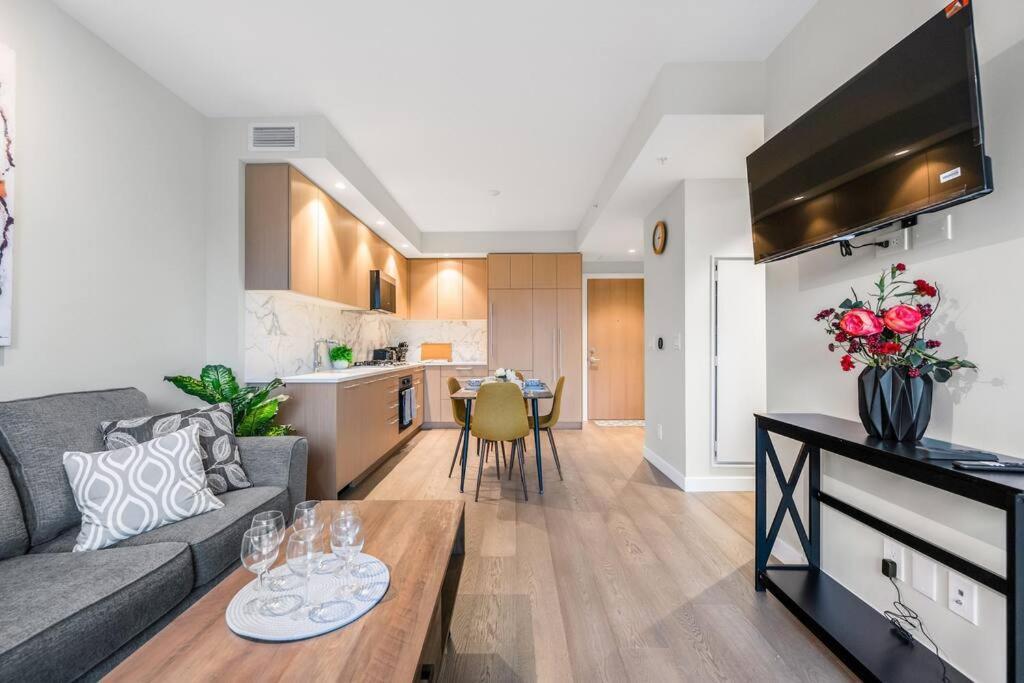 Modern Comfort At Ubc: 1Br Condo Near Campus Vancouver Exteriör bild