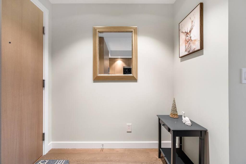 Modern Comfort At Ubc: 1Br Condo Near Campus Vancouver Exteriör bild