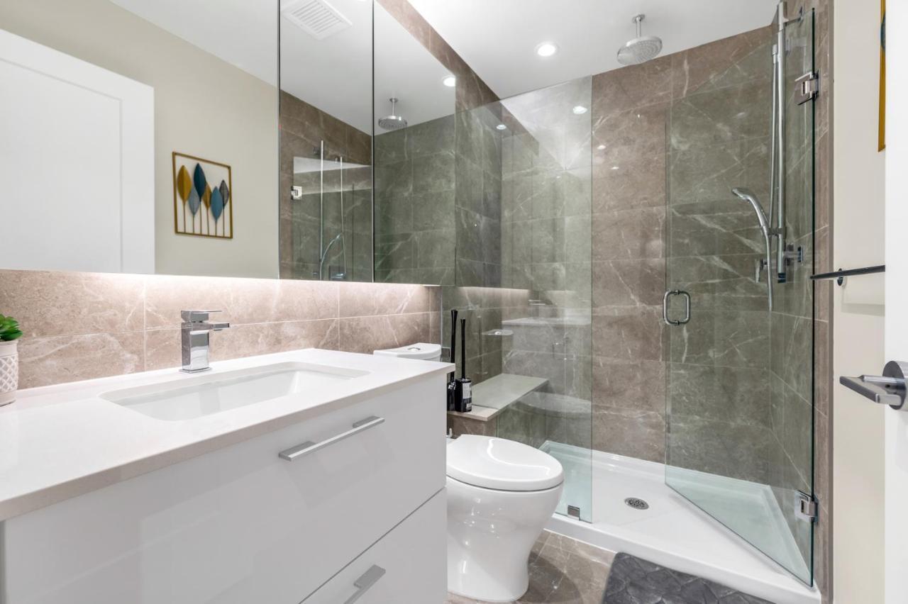 Modern Comfort At Ubc: 1Br Condo Near Campus Vancouver Exteriör bild